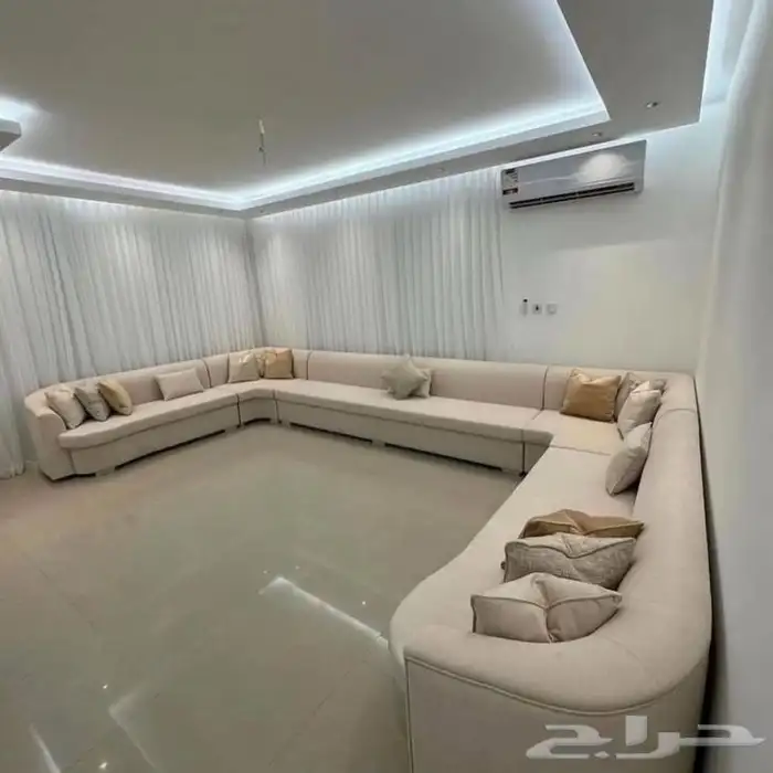 سعر المتر 380 شامل المخدات الصغيرة والكبيره وشامل التوصيل 1