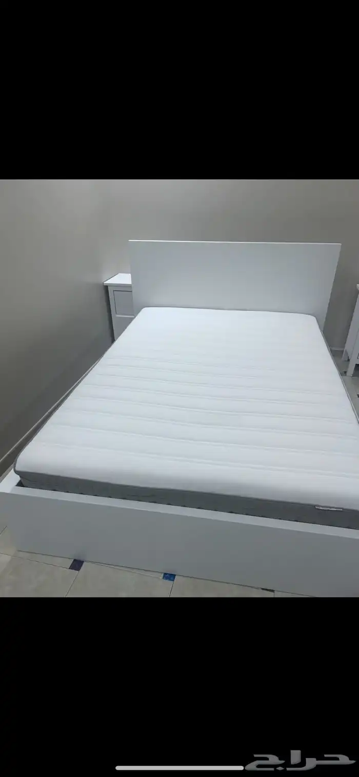 سرير مع مرتبته مستعمل للبيع 0