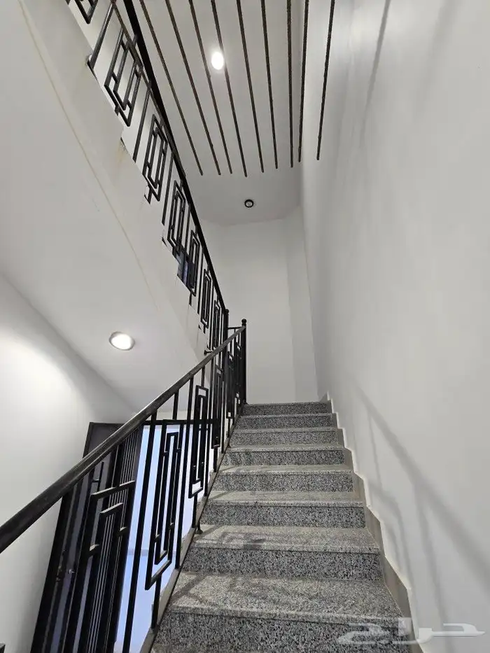 للبيع دور مستقل علي أرض كامله مؤسس دورين وملحق900ألف أحدرفيد 28