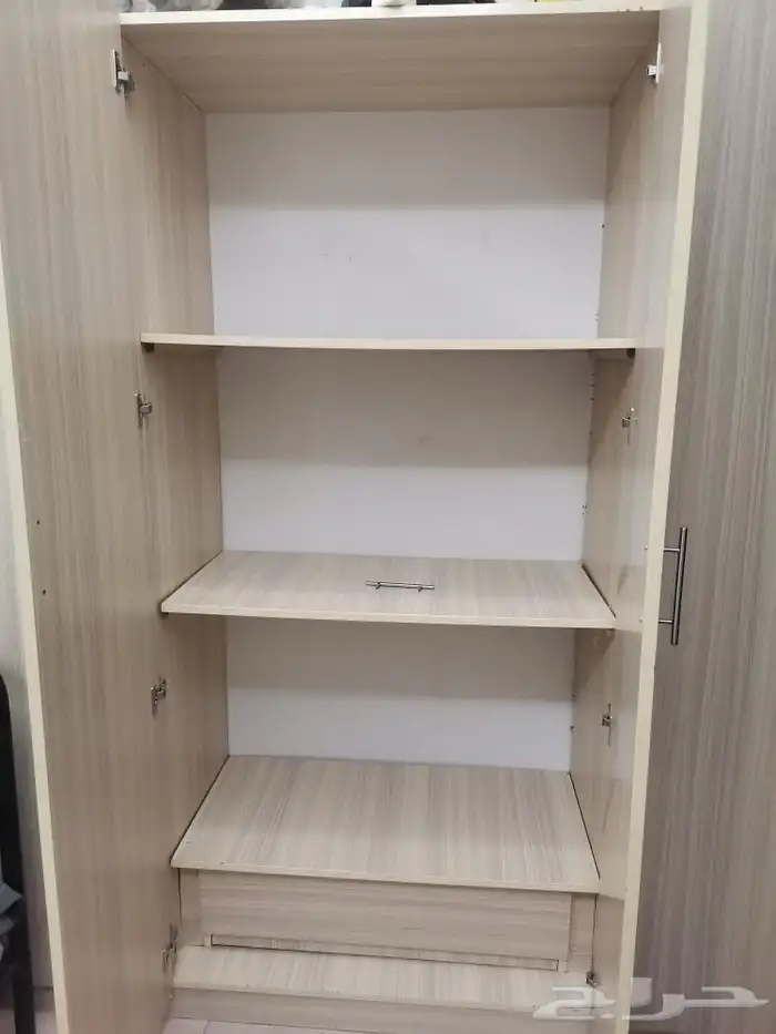 اثاث للبيع دواليب وبراد وغاز وغرف نوم وكنب وطاولة طعام 3