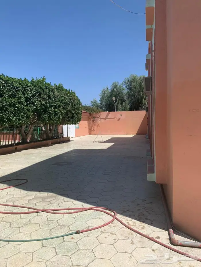 للبيع فيلا دورين وملحق مع حديقة خارجيه في المحالة 6