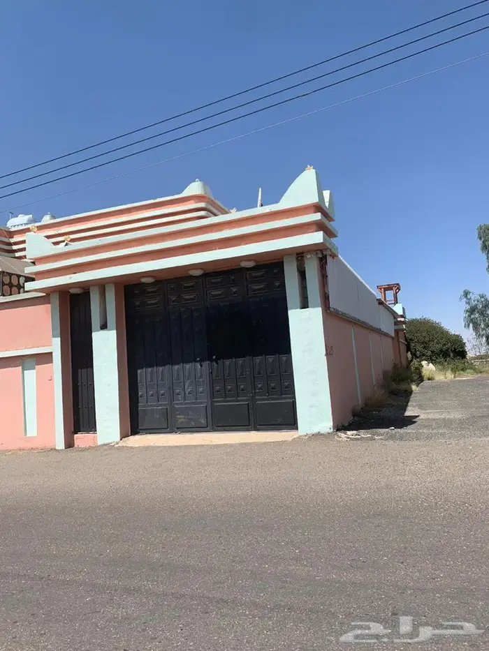 للبيع فيلا دورين وملحق مع حديقة خارجيه في المحالة 19