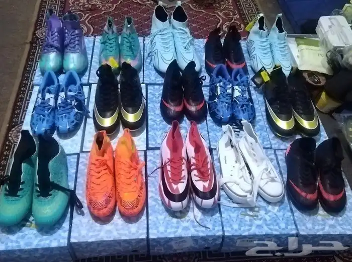 صفقة فتابل (جزم كورة براندات أصلية) 14 وجزمة عادية 1