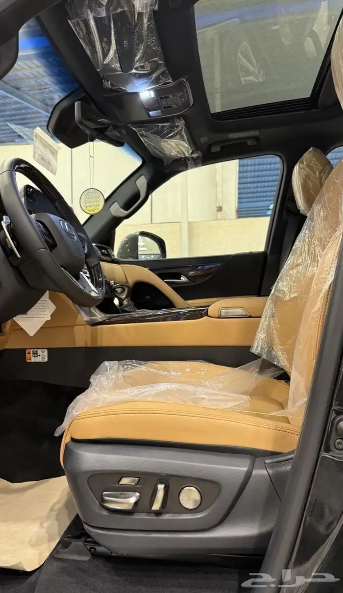 لكزس LX600 BB سعودي ابيض جملي واسود جملي ( 2025 ) 21
