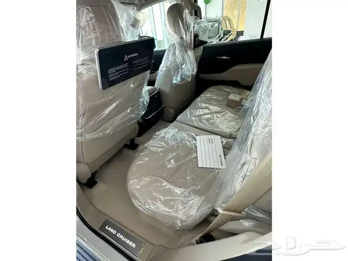 تويوتا لاندكروزر GXR 4 موديل 2025 7