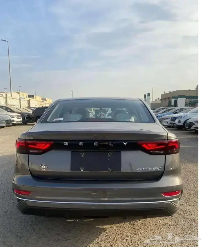 جيلي امجراند ستاندر موديل 2025 12