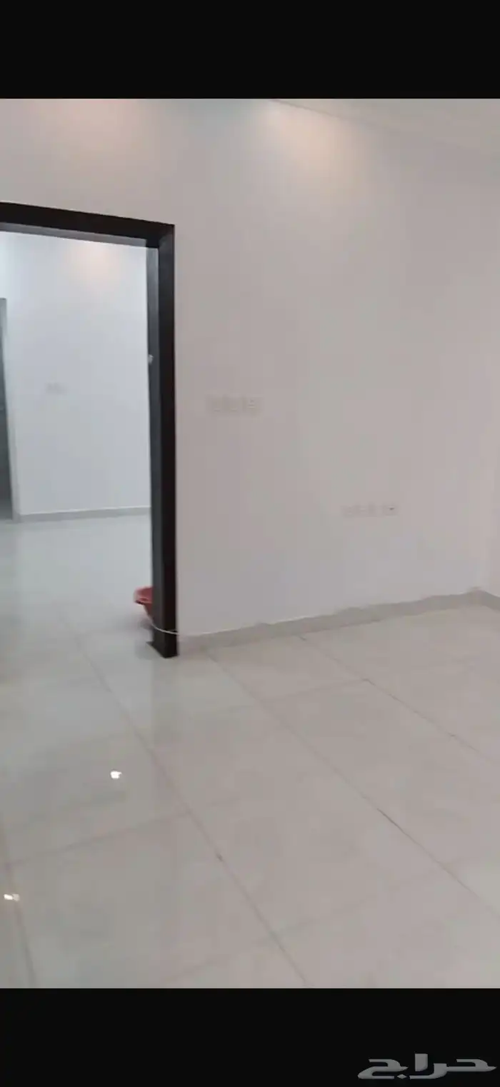 فيلا شبه منفصله للبيع بضاحية الملك فهد 12