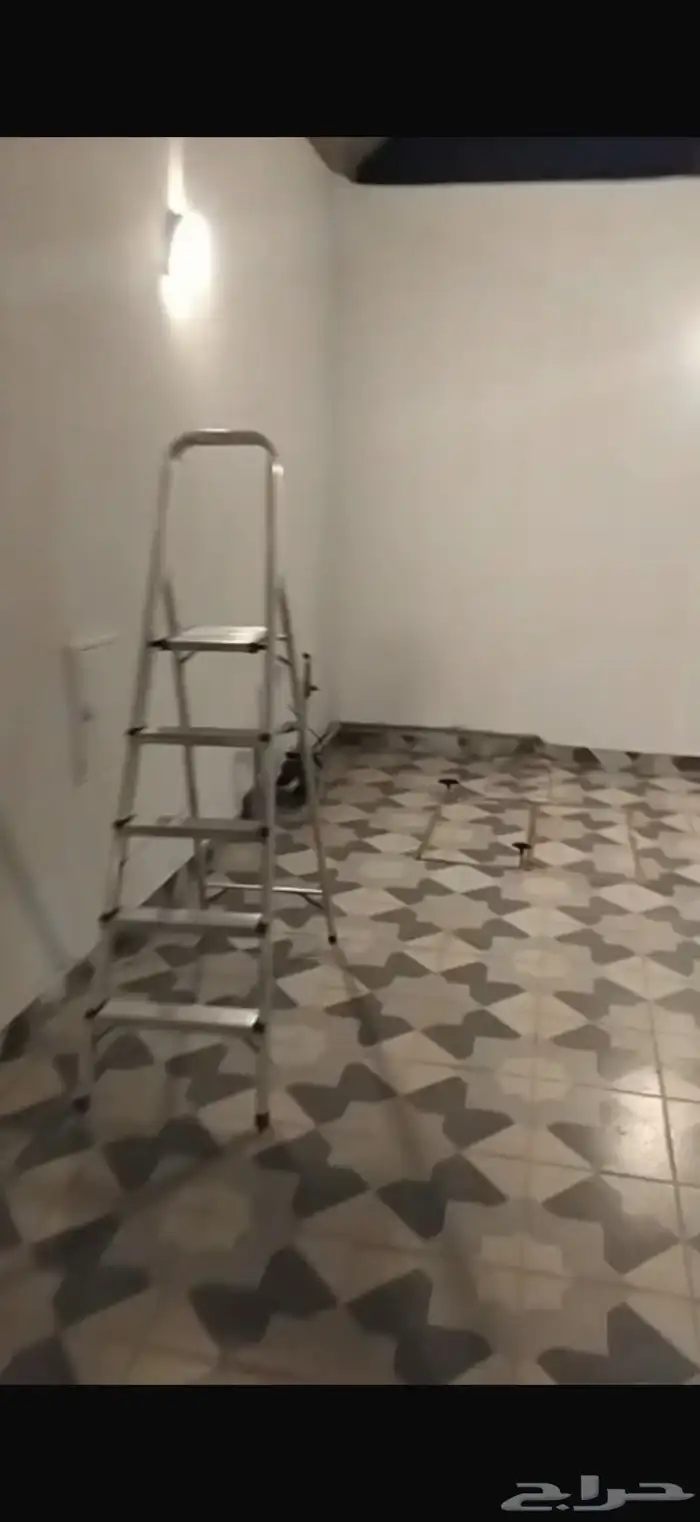 فيلا شبه منفصله للبيع بضاحية الملك فهد 2