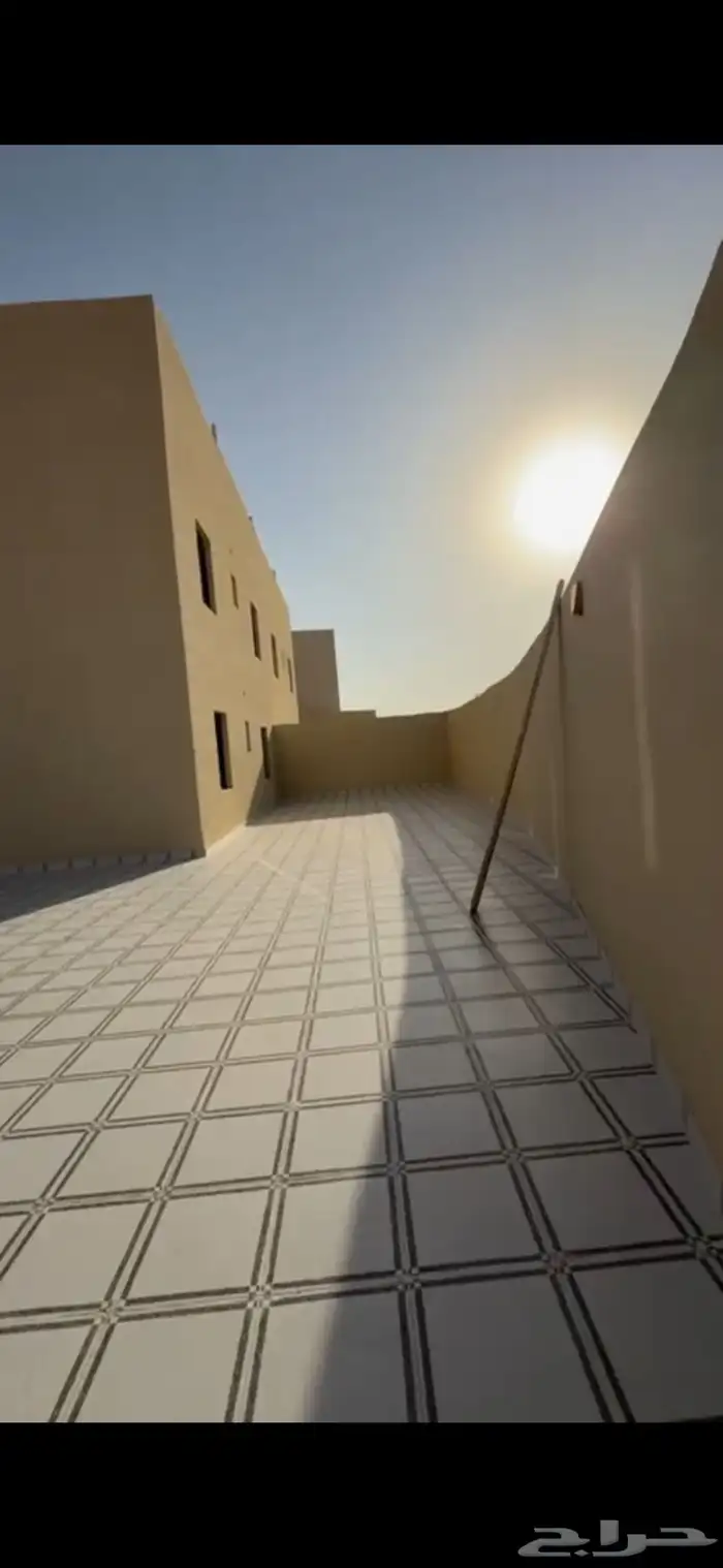 للبيع دور ارضي مساحه كبير جديد 5