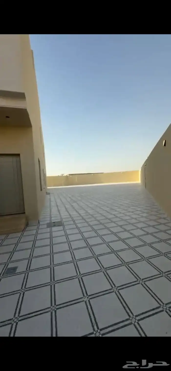 للبيع دور ارضي مساحه كبير جديد 2