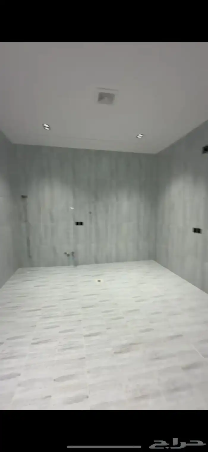 للبيع دور ارضي مساحه كبير جديد 11