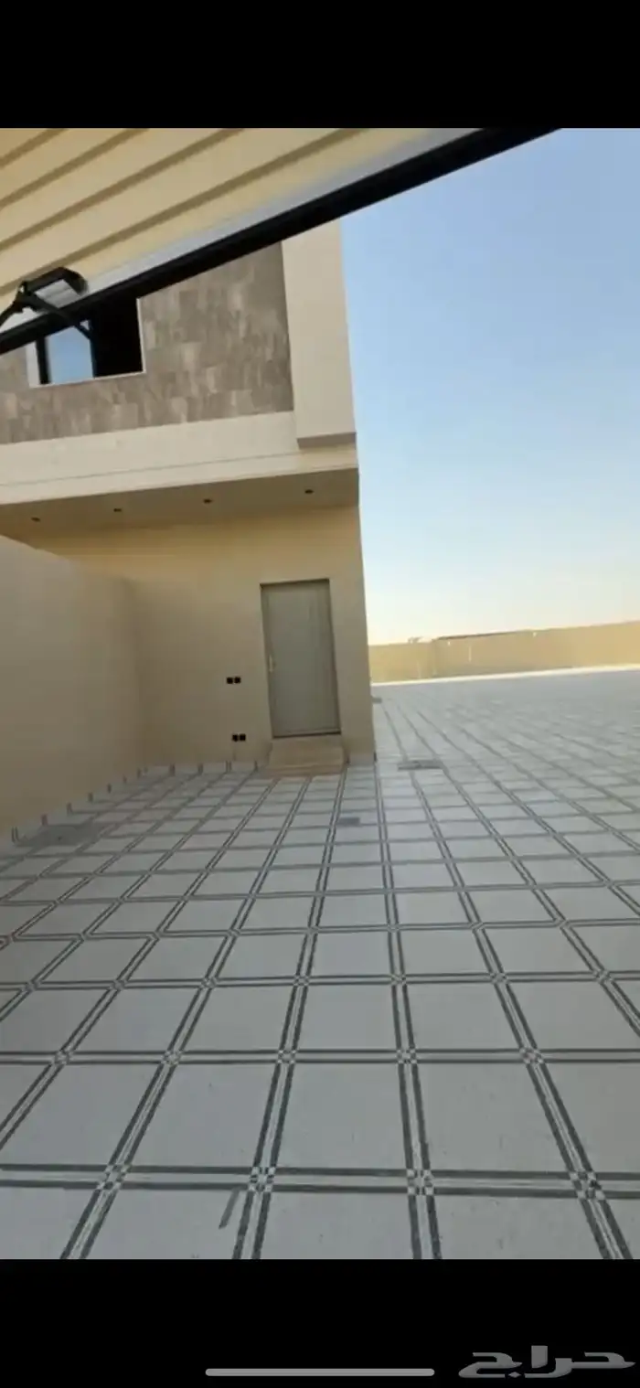 للبيع دور ارضي مساحه كبير جديد 1