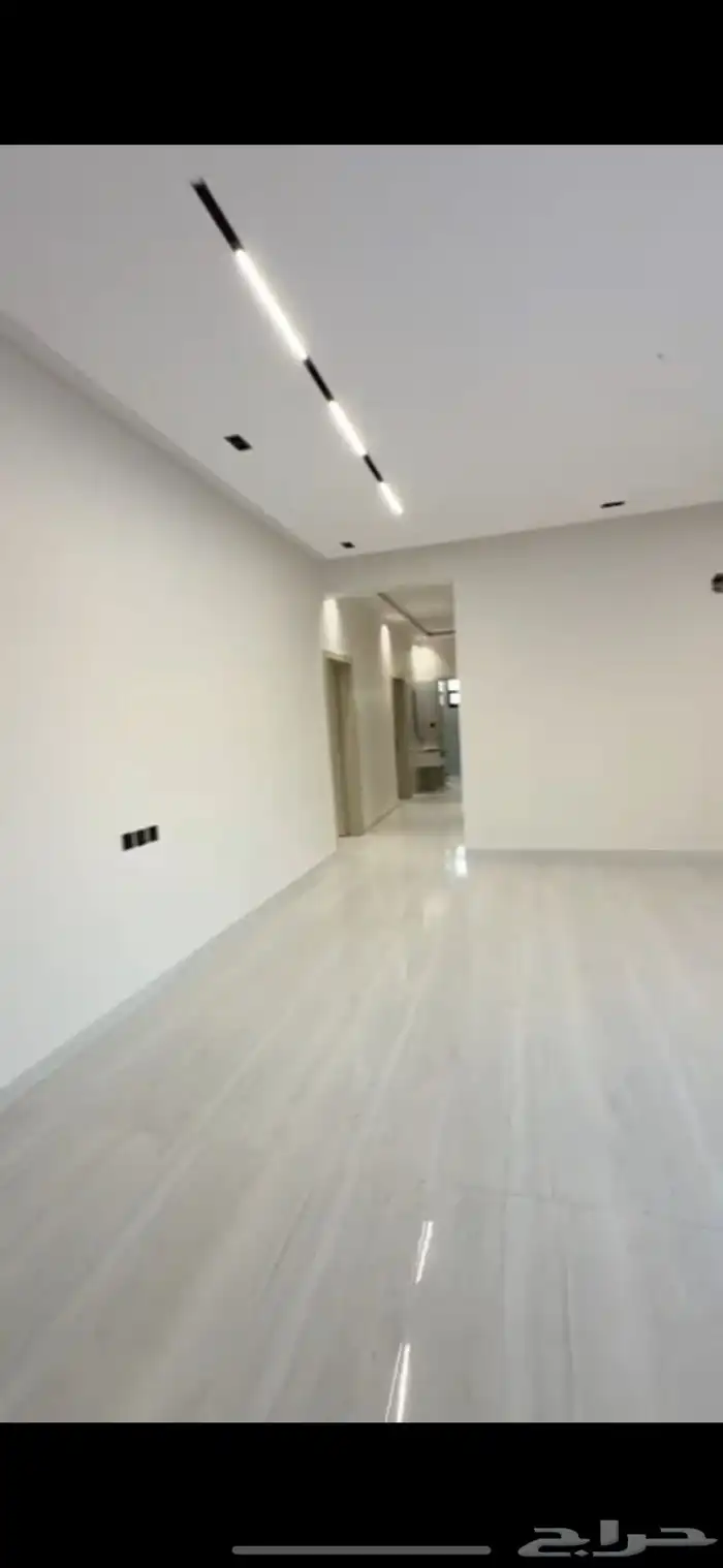 للبيع دور ارضي مساحه كبير جديد 10