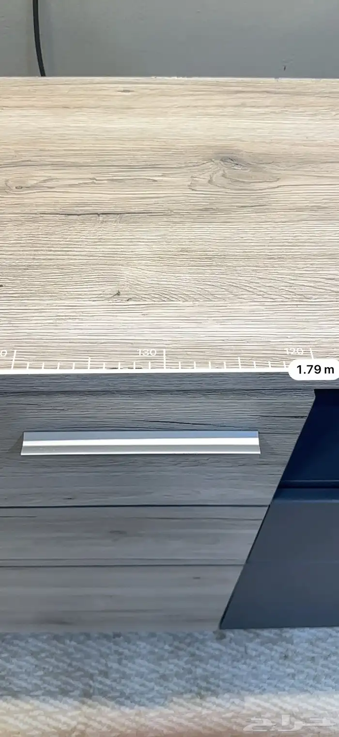 دولاب وطاولة 8