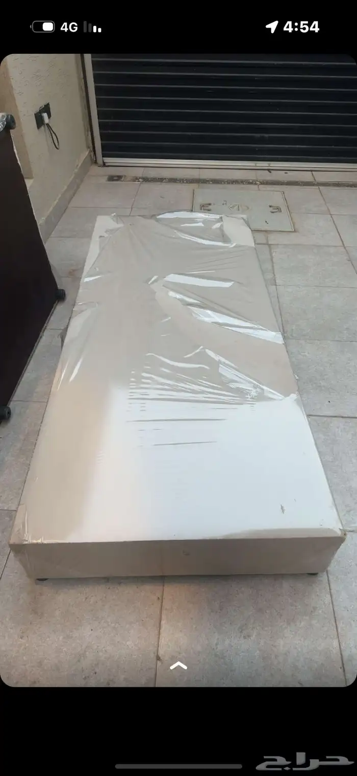 سرير نفرين مع طاوله تلفزيون مفصلتها ب550 مع تسريحه 1