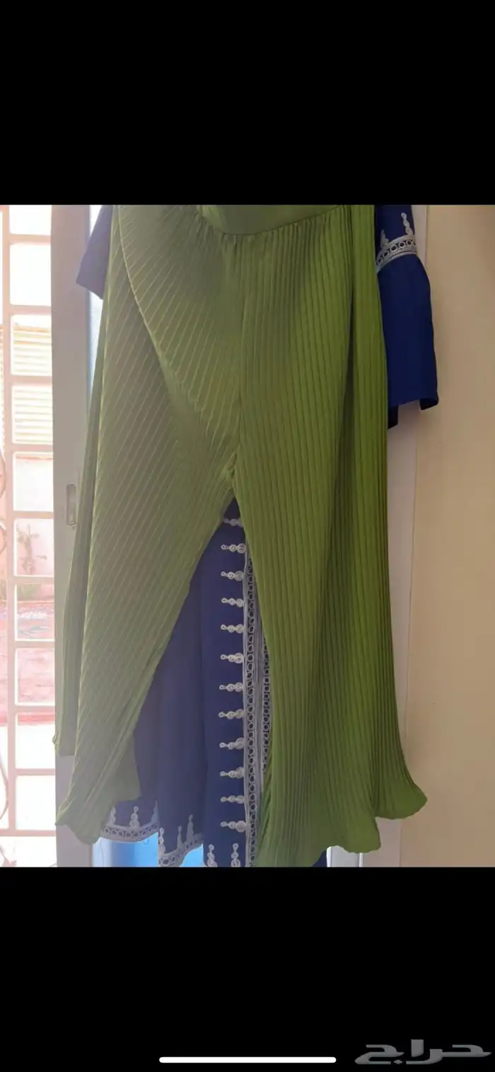 فساتين وجزم بأسعار مناسبه 47