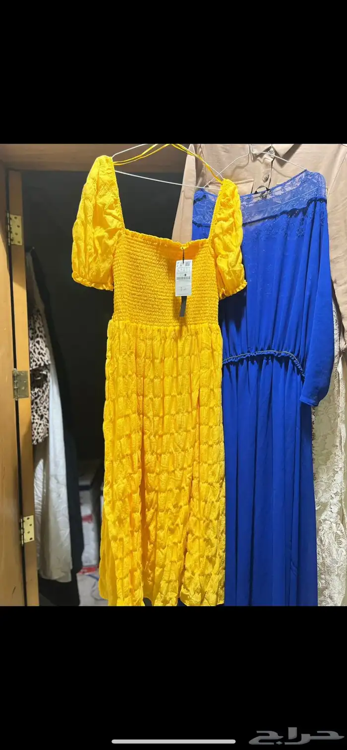 فساتين وجزم بأسعار مناسبه 45