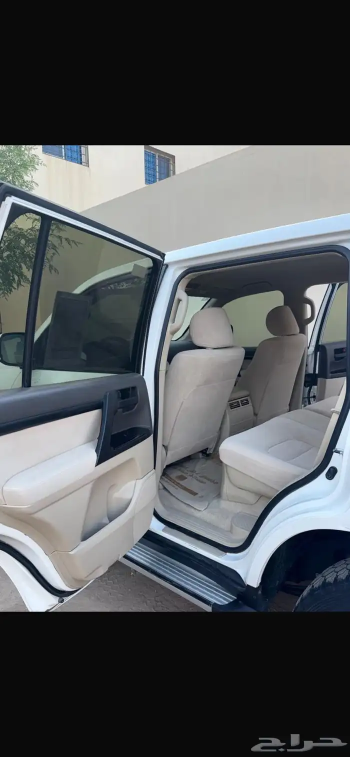 للبيع جيب تويوتا لاندكروزر جي اكس 2018 اوتوماتيك V6 3