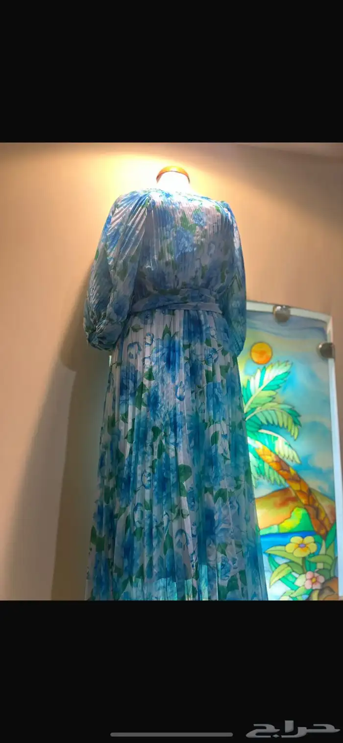 فساتين وجزم بأسعار مناسبه 19