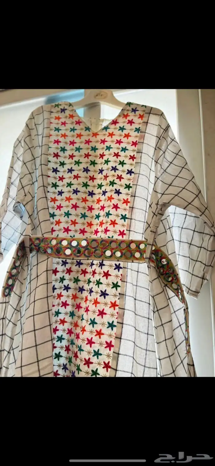 فساتين وجزم بأسعار مناسبه 50