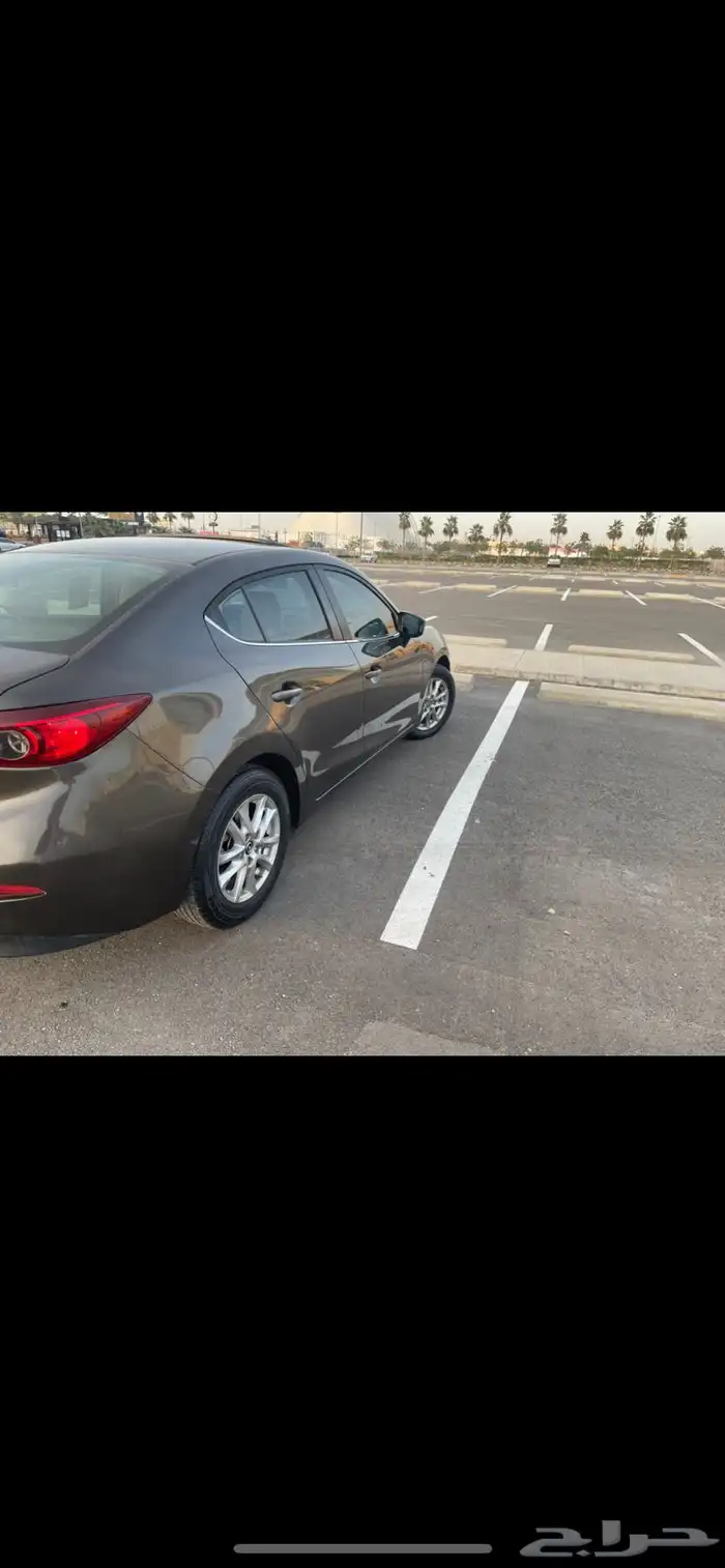 سيارة مازدا موديل 2016 على الشرط 16