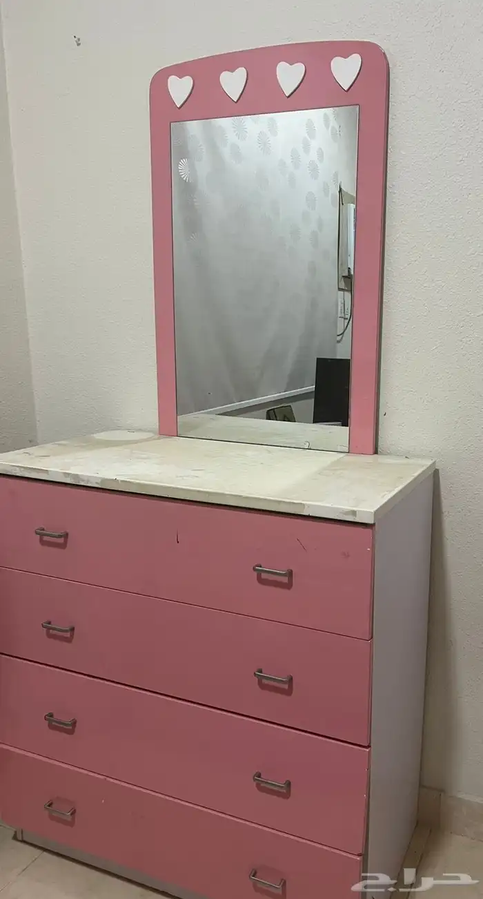 غرفة نوم اطفال بحالة جيدة عبارة عن سيرير 120 ودولاب 6 باب 1