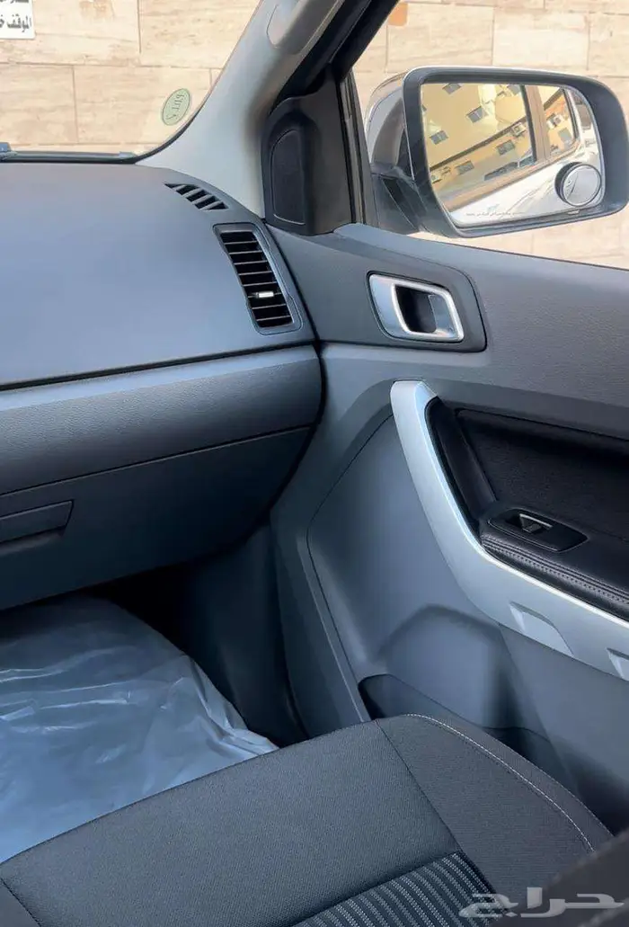 للبيع فورد رينجر دبل قير عادي مخزن ماشي 70 الف 1