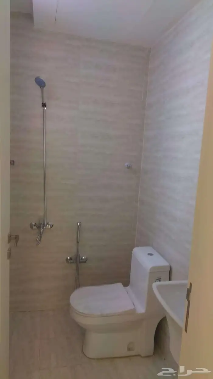 عمارة جديدة للإيجار بالكامل حي المروة 12