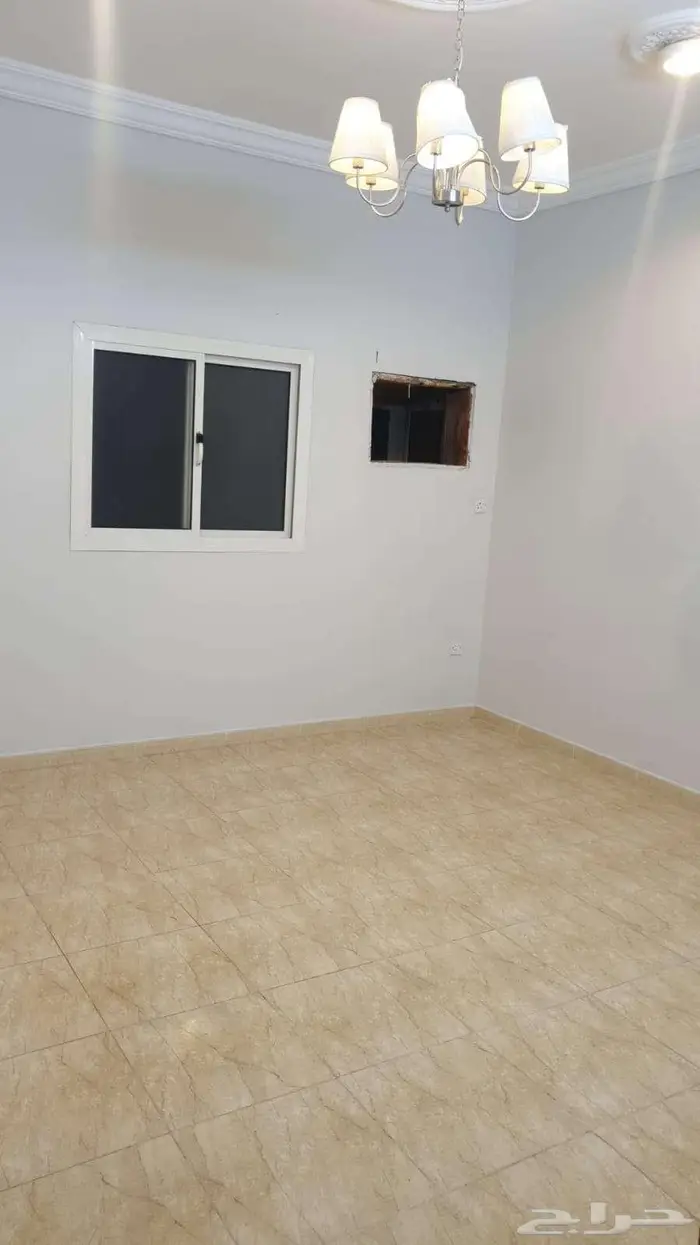 شقة روف 3 غرف وصالة للإيجار   جدة حي النسيم واتس فقط 12