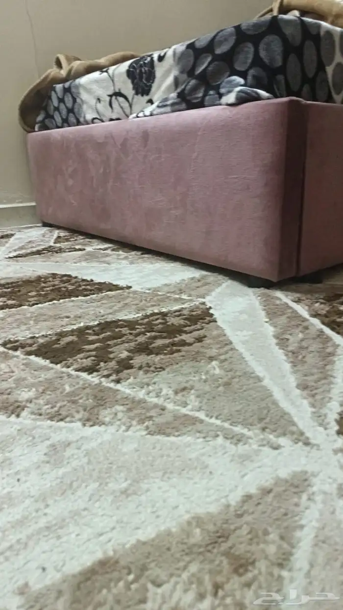 سرير نفر ونص 200 ريال شبه جديد 0