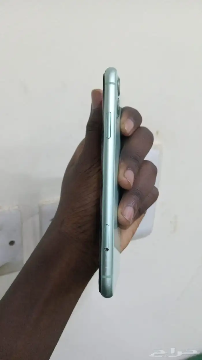 ايفون 11 عادي للبيع 3