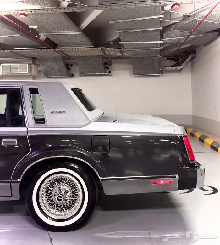 لنكولن تاون كار 1986 مخزن وكالة( مواصفات خاصة ) للبيع .إيجار 12