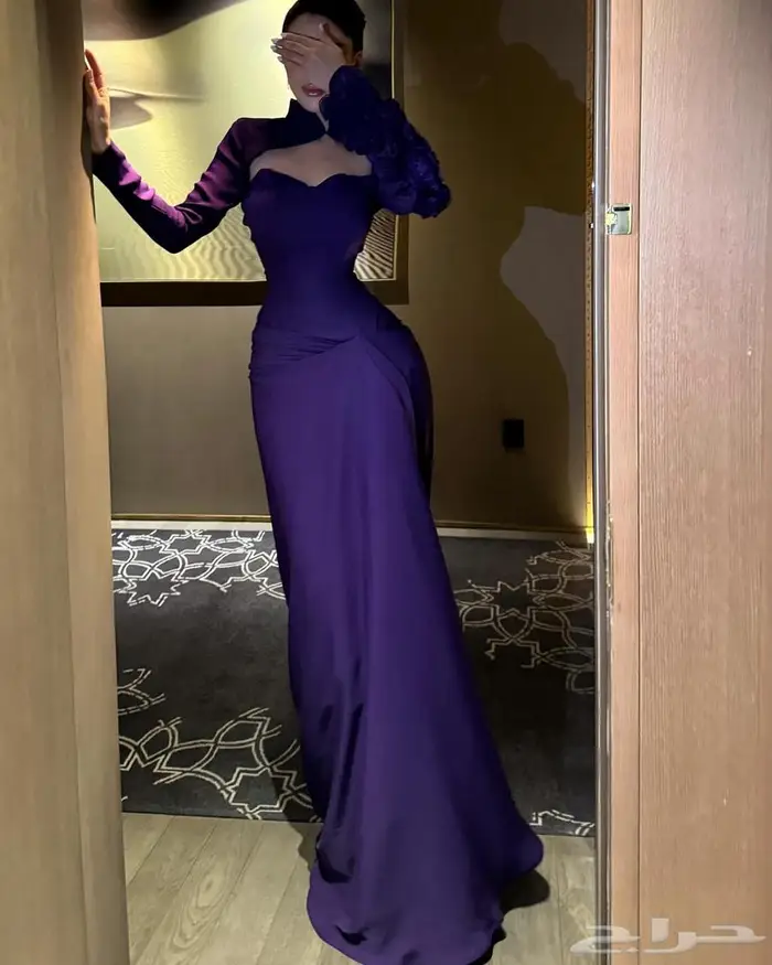 ثلاث فساتين مناسبات لبسة اولى من نفس المصممة 2