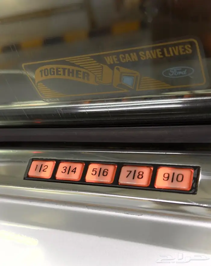 لنكولن تاون كار 1986 مخزن وكالة( مواصفات خاصة ) للبيع .إيجار 6