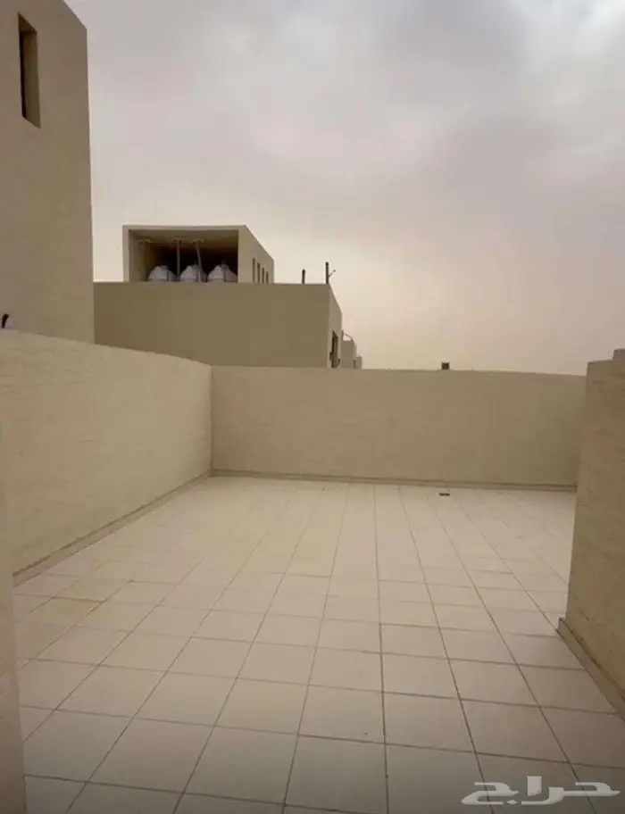 شقة للبيع مميزة بحي الجنادرية 1