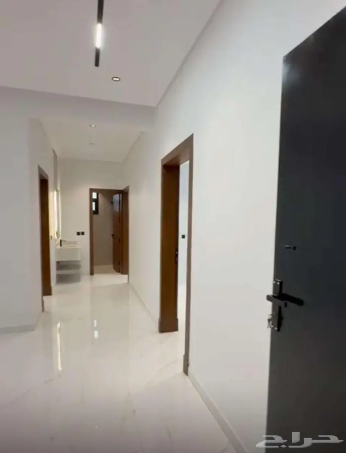 شقة للبيع مميزة بحي الجنادرية 4