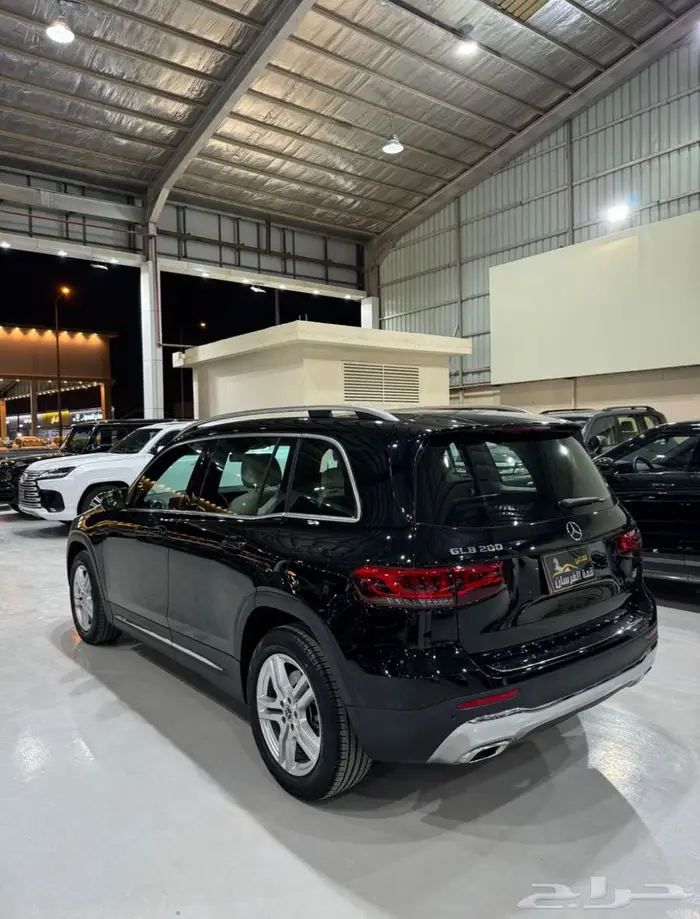 مرسيدس GLB200 2022 1