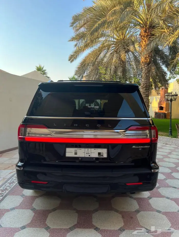 لينكون اعلى فئة من نوعها بريزيدنشال بايلوت 1