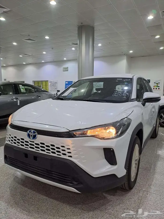 تويوتا كورولا كروس LE ستاندر هايبرد موديل 2025 0