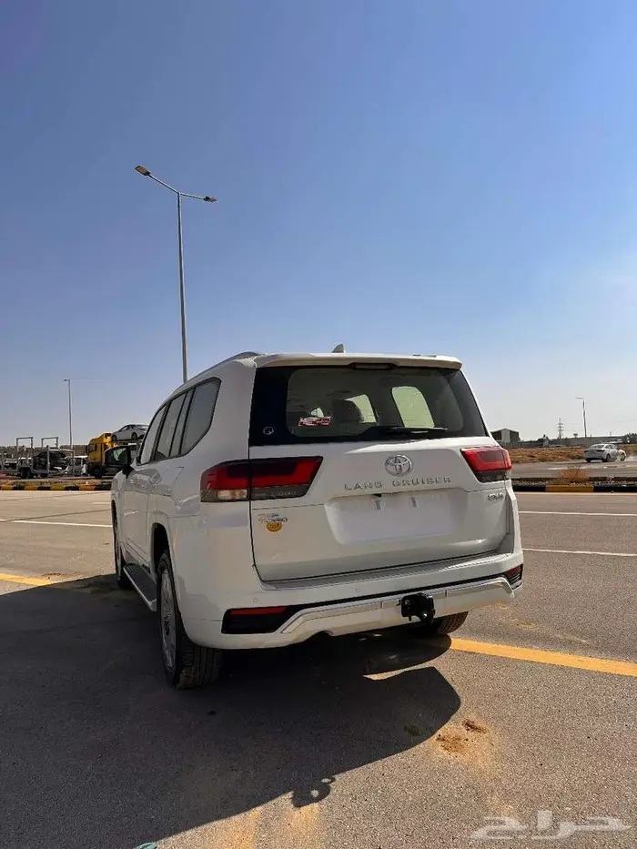 لاند كروزر رقم 4 سعودي موديل 2025 - بطاقة جمركية 10