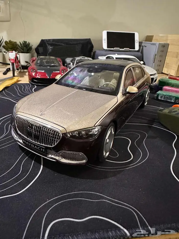 Mercedes-Maybach S 680 4MATIC مجسم وكالة مرسيدس 6