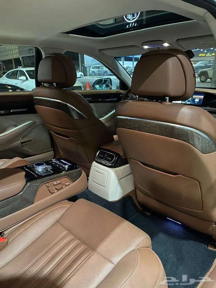 جينسس G90 2020 عداد 78000 ألف 15