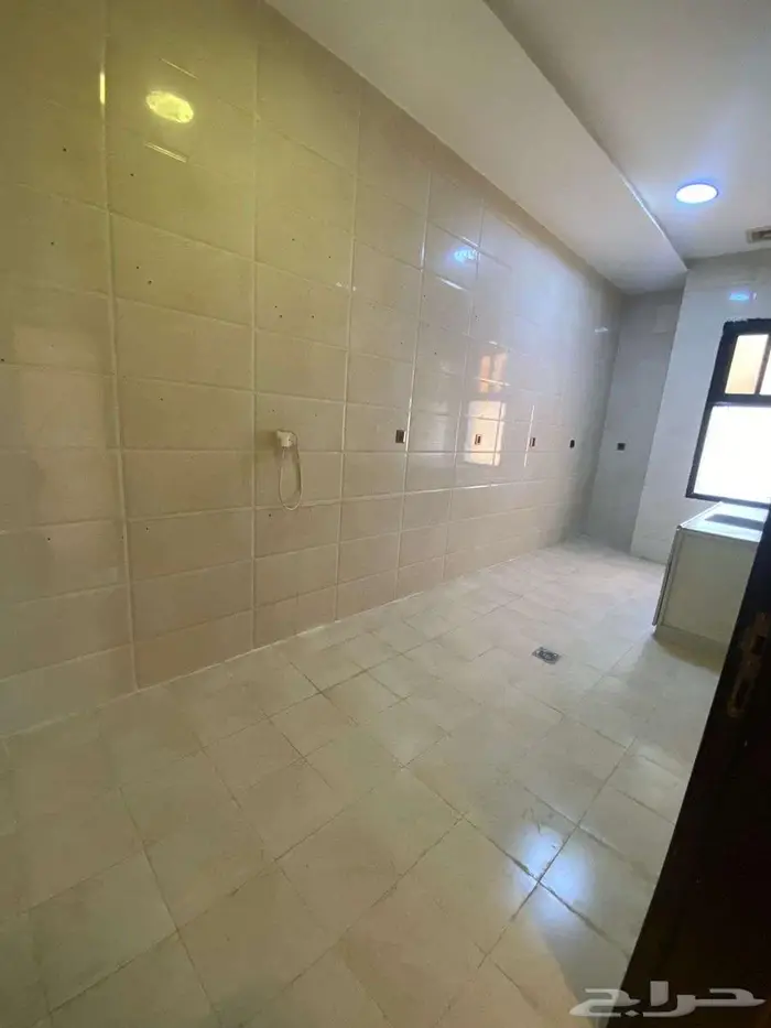 للايجار شقه في ابحر الشماليه حي الفردوس مخطط القادسيه 9