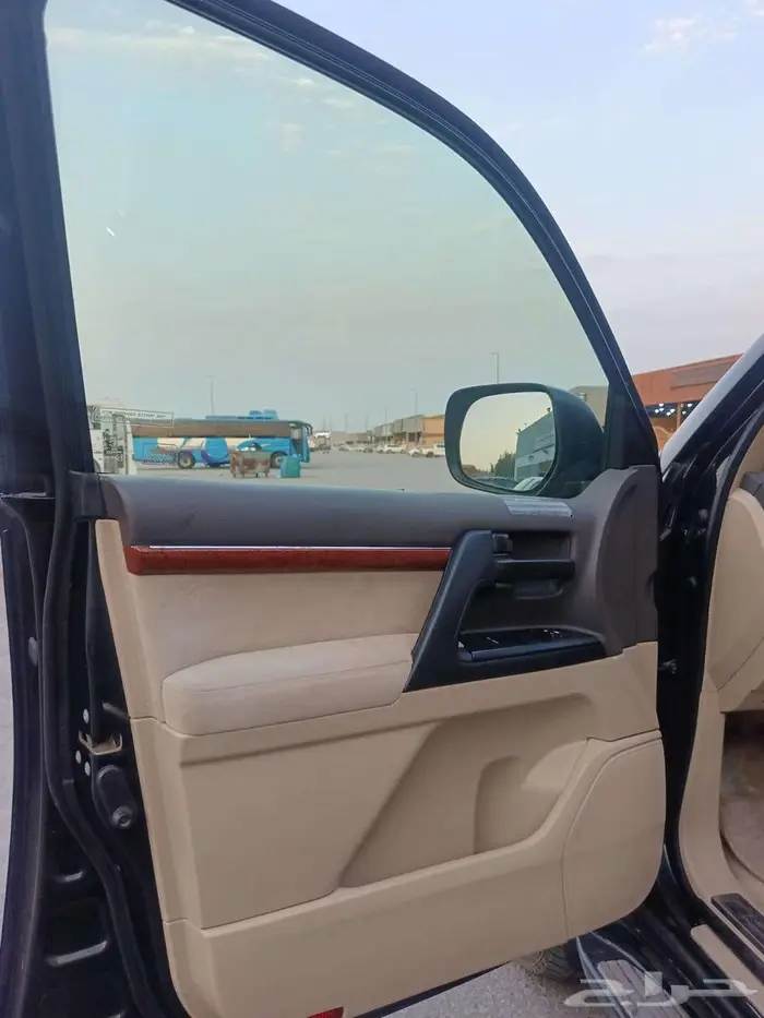 تويوتا لاندكروزر 2013 8