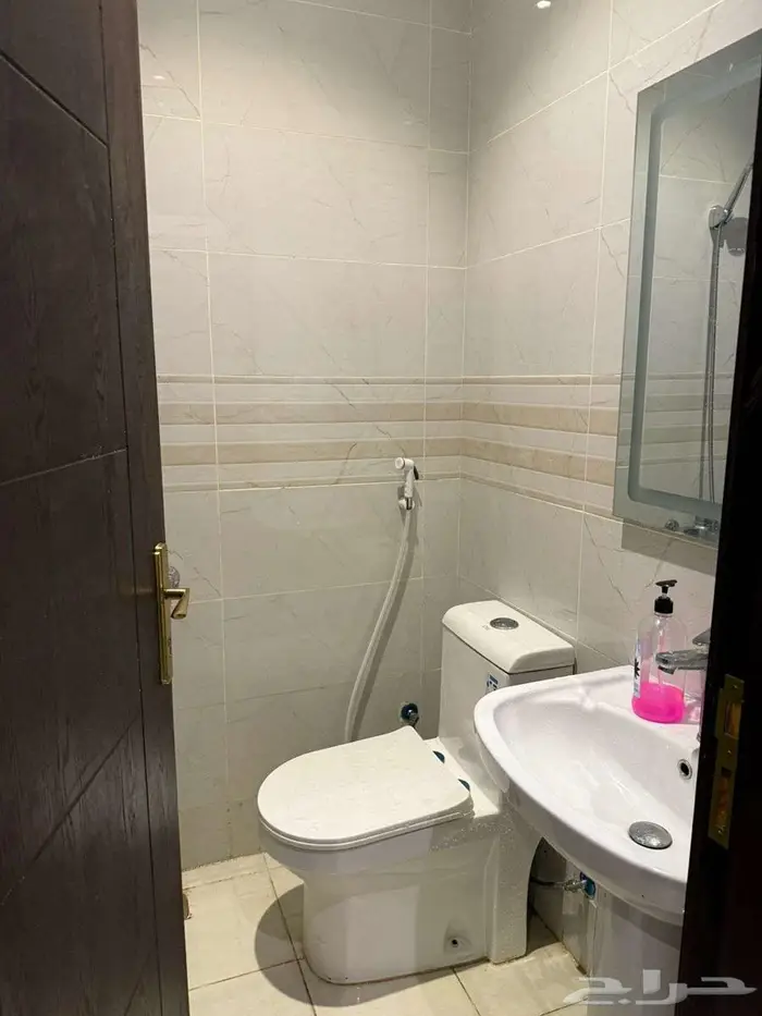 شقة للايجار في جدة حي الواحة 8