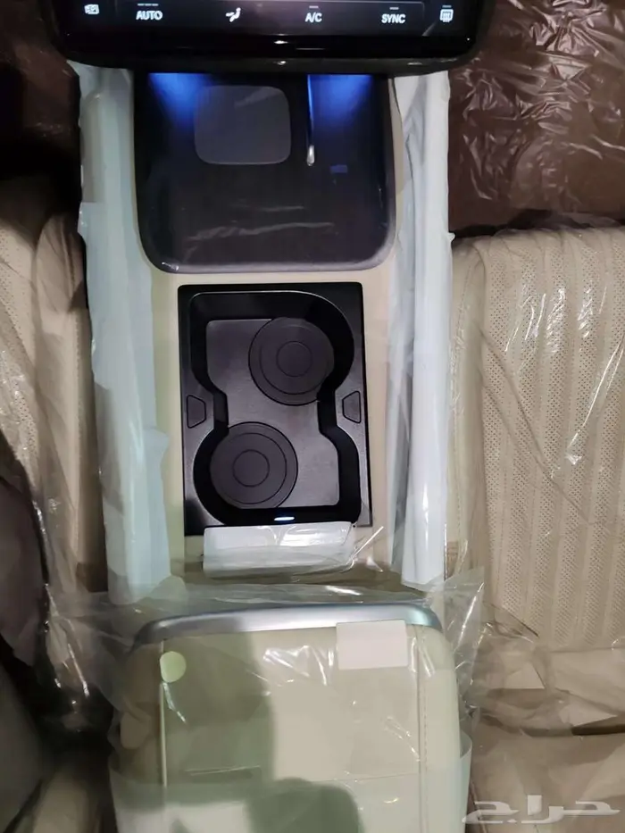 هيونداي ازيرا كاليجرافي 2025 29