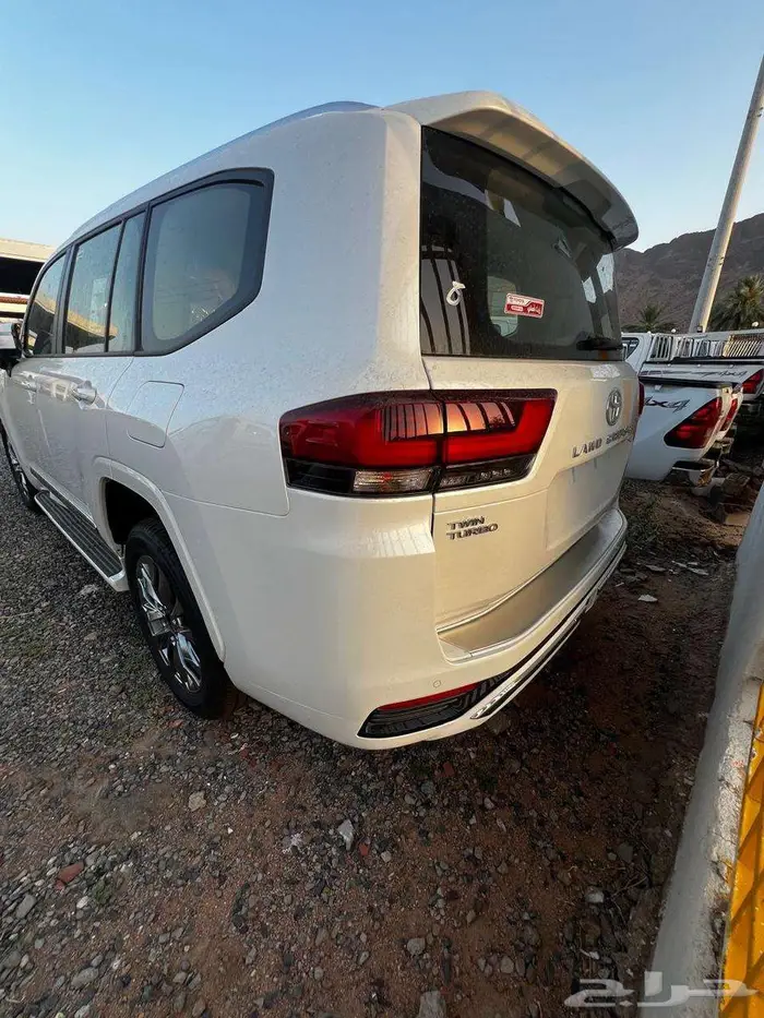 تويوتا لاندكروزر GXR-4 ديزل 2025 كاش و عروض التموييل 3