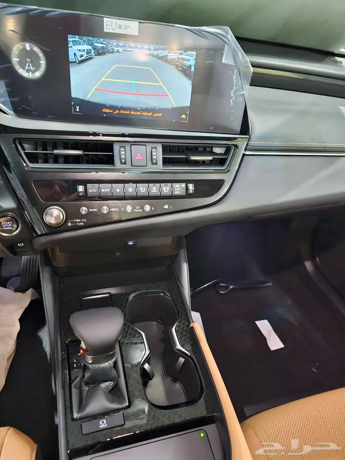 لكزس اي اس 250 موديل 2025 4