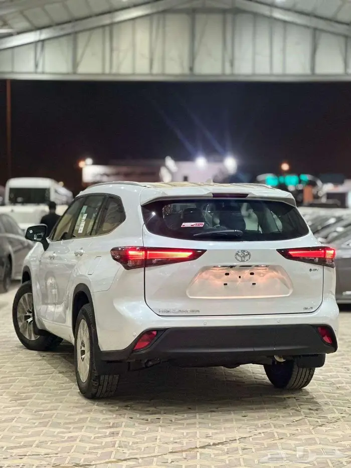تويوتا هايلاندر GLE 2025 4
