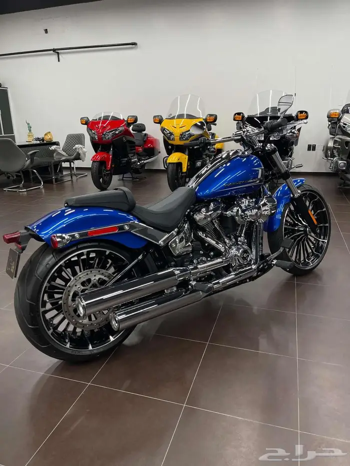 بحالة الجديد هارلي Breakout 2024 1